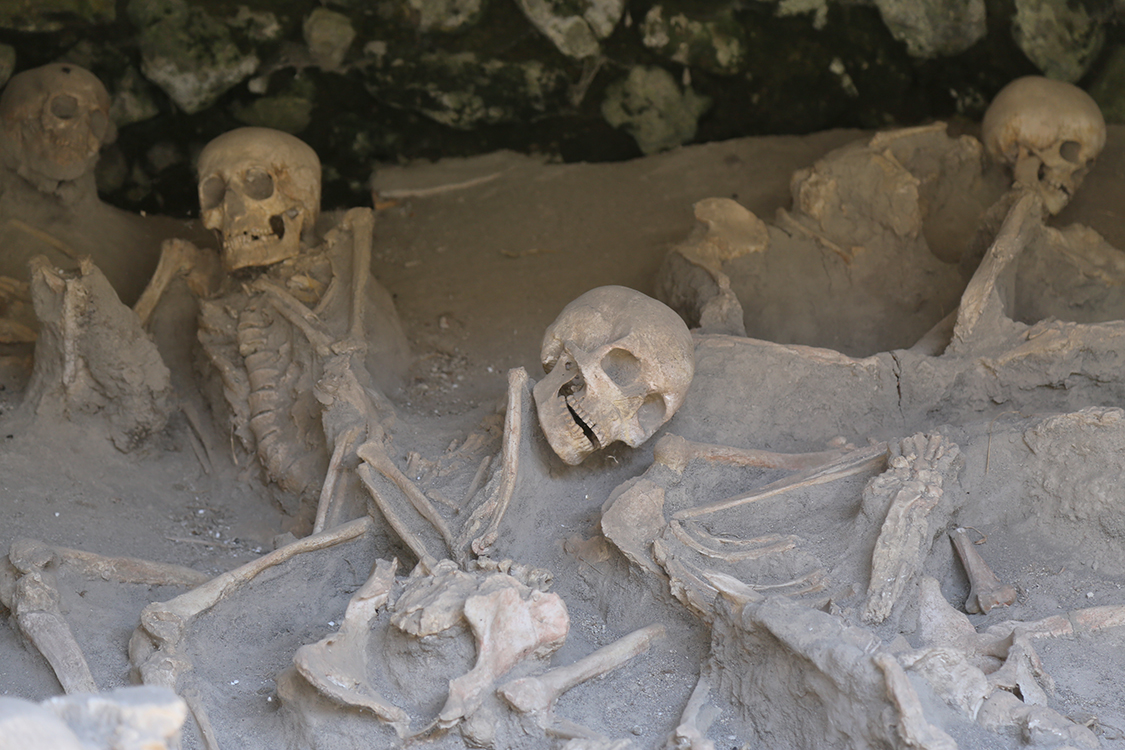 Herculaneum.
La ville est une merveille archÃ©ologique, mais un vÃ©ritable drame humain...
Les habitants ont essayÃ© de fuir, mais ils ont Ã©tÃ© pris au piÃ¨ge par cette boue qui a tout enseveli.