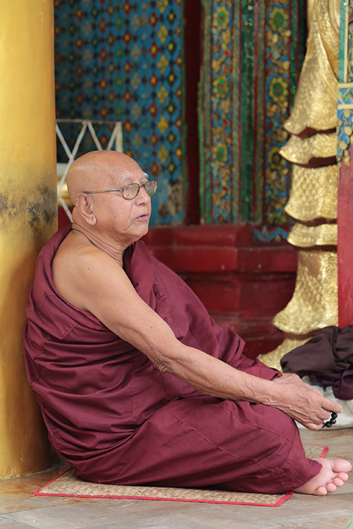 Yangon.
Pagode Shwedagon.