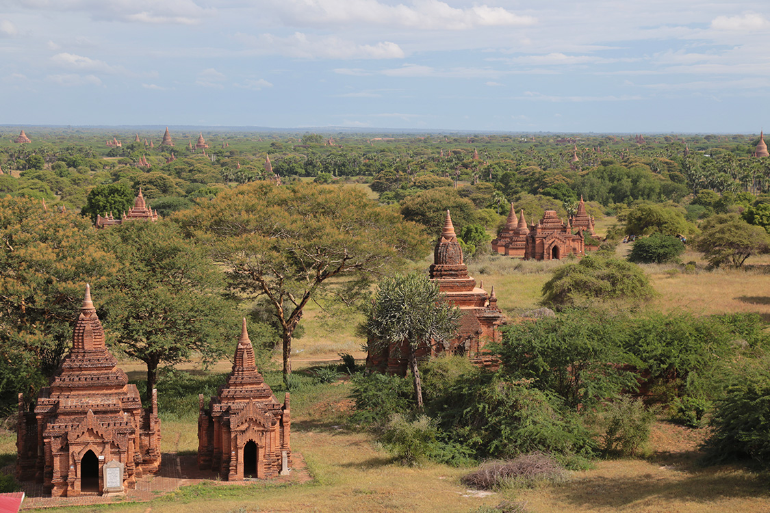 Bagan.
Pagode Shwesandaw.