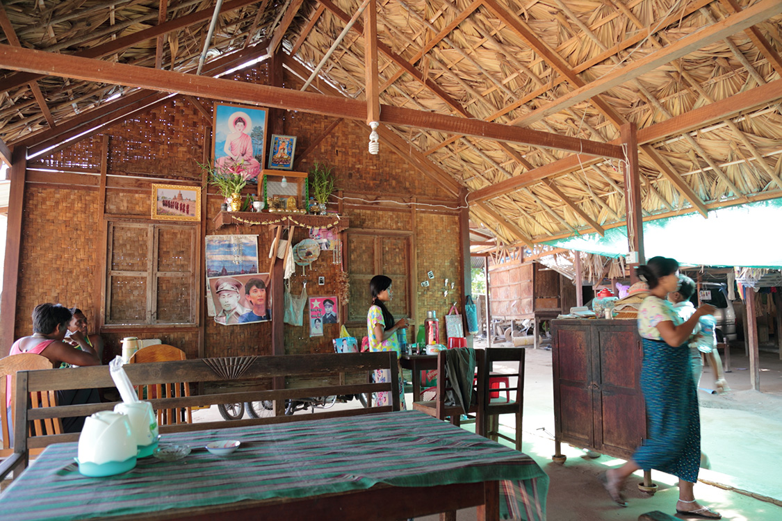 Bagan.
Petite halte gastronomique dans le village de Minnanthu.