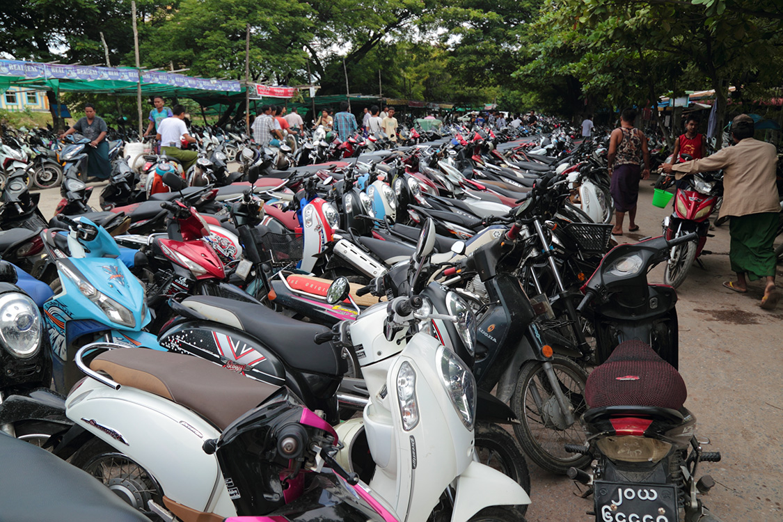 Mandalay.
Parking du marchÃ© de jade !