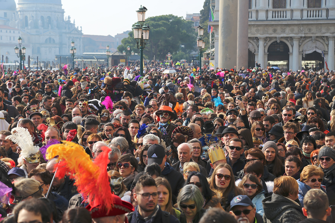 Bon, c'Ã©tait le premier week-end du carnaval, et on n'Ã©tait pas les seuls Ã  avoir eu l'idÃ©e de venir...