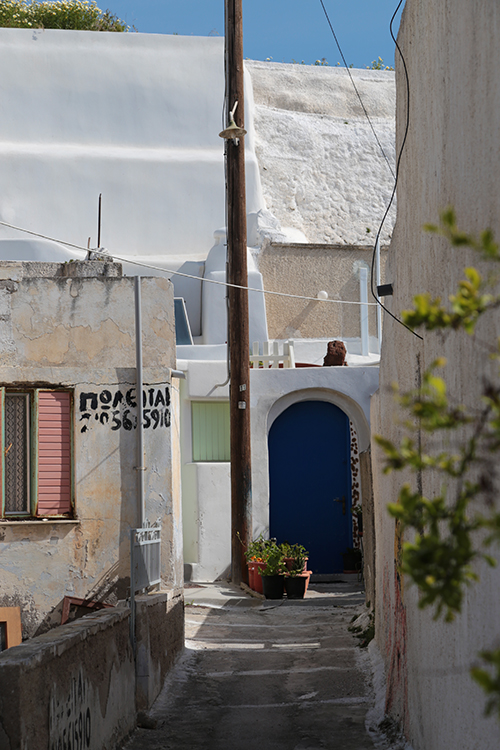 Santorin.
Village de Mesaria.