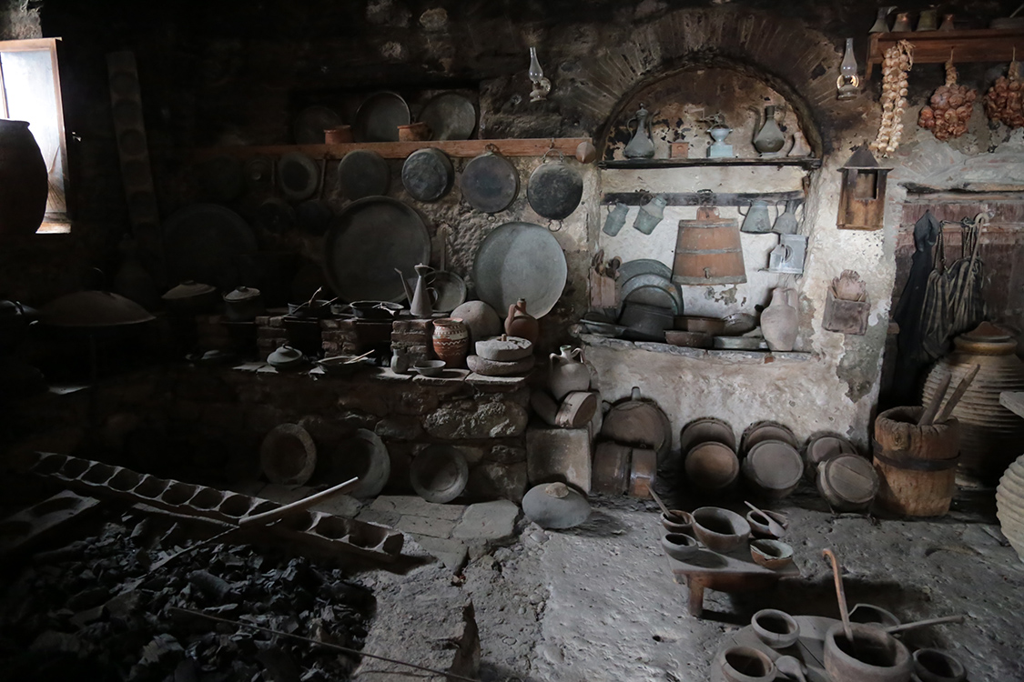 Les mÃ©tÃ©ores.
L'ancienne cuisine du monastÃ¨re.