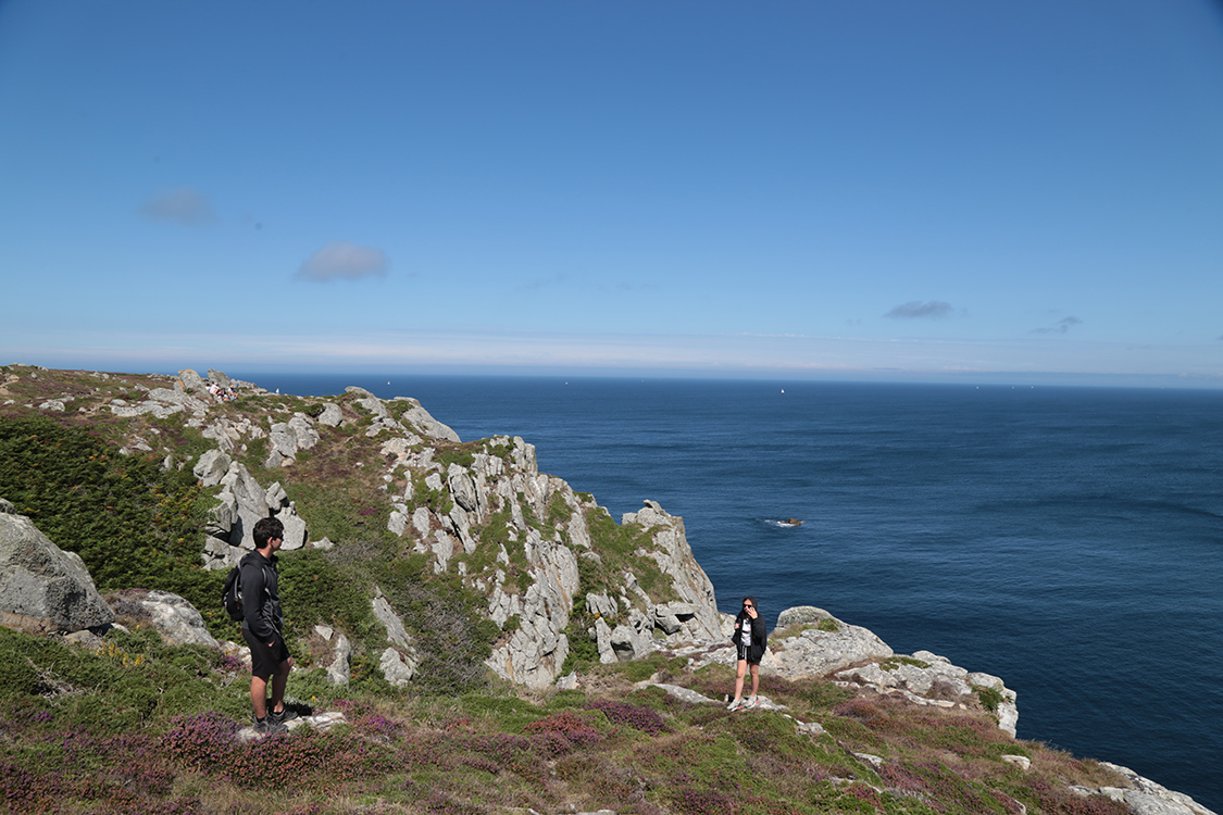 Pointe du Van.
DÃ©part de notre randonnÃ©e jusqu'Ã  la pointe du Raz.