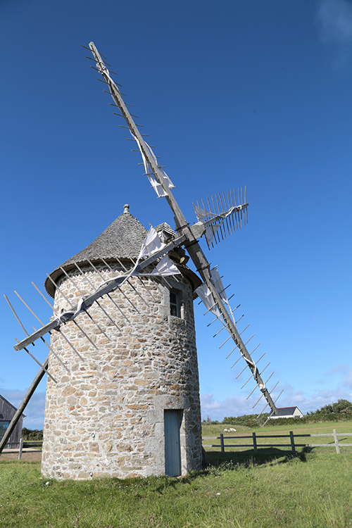 Pointe du Van.
Moulin de Trouguer.