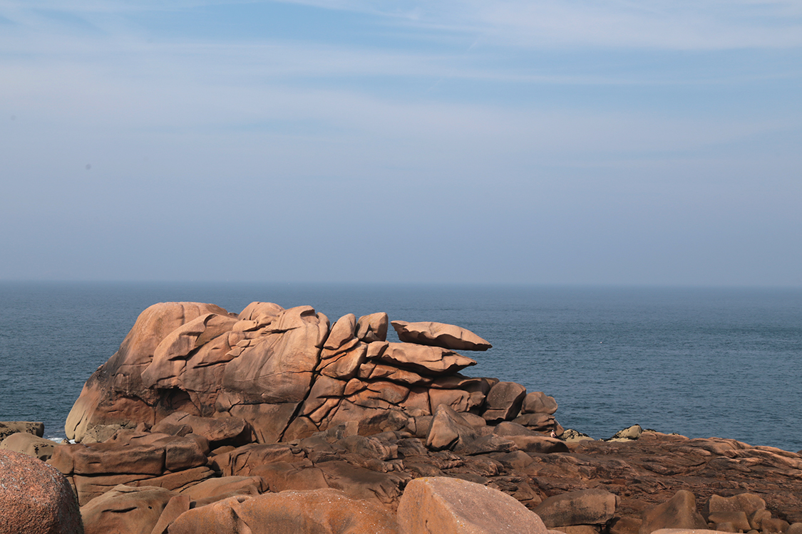 CÃ´te de granit rose.
Le chemin des douaniers de Perros-Guirec Ã  Ploumanac'h est la partie la plus impressionnante, et la plus empruntÃ©e...