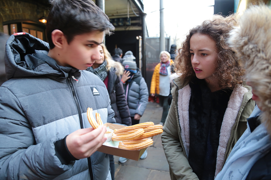 Camden Market.
Y'a pas moyen ! Tu ne touches pas !