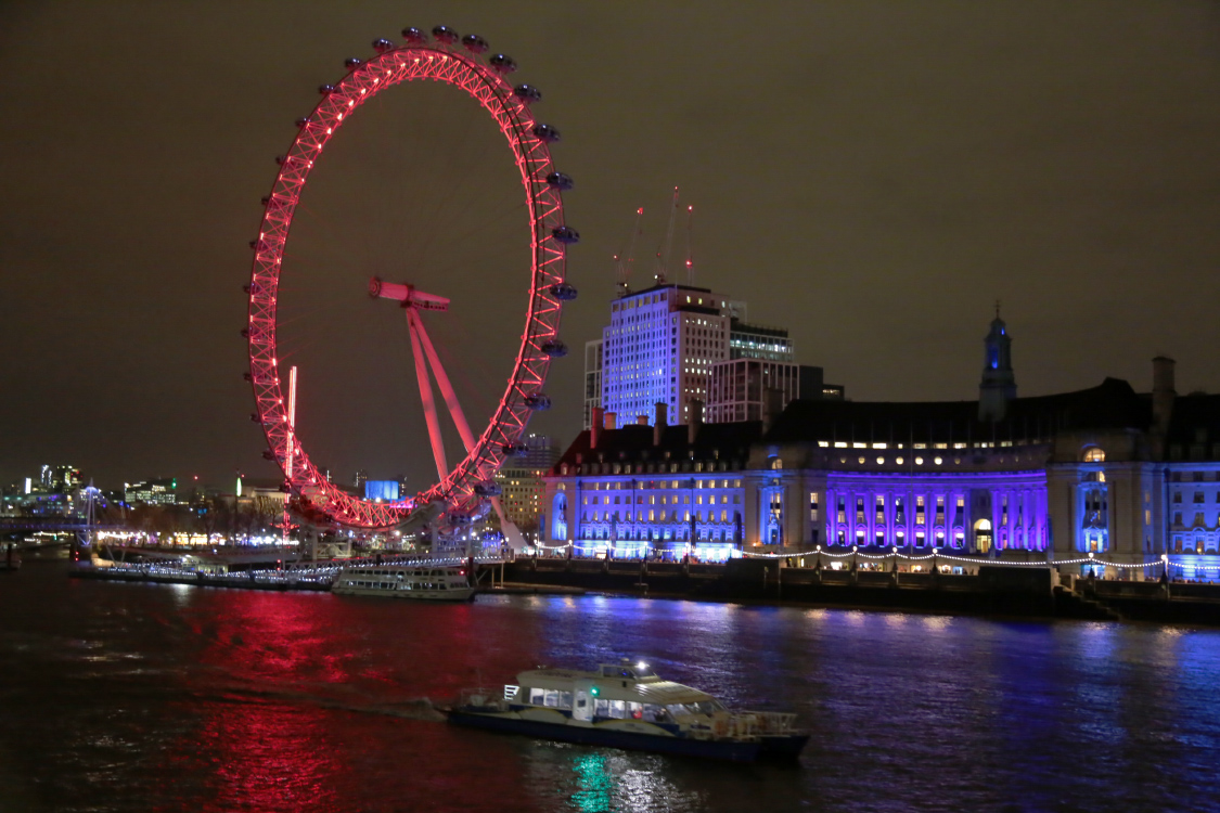 London Eye.