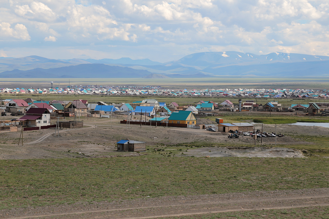 Et la vue sur Kosh Agatch depuis la mosquÃ©e.