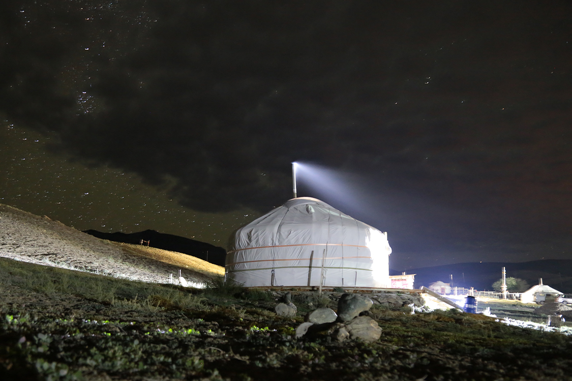 Plateau d'Ukok.
Nuit calme et Ã©toilÃ©e...