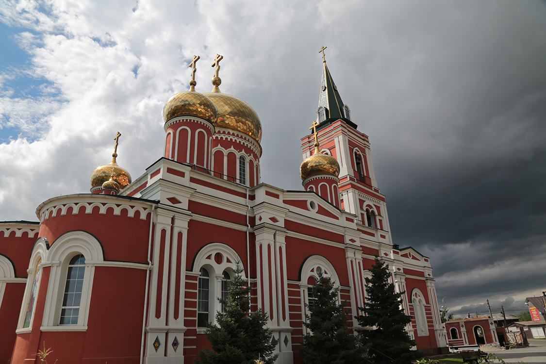 Barnaul.
Eglise orthodoxe Znamensky nunnery.