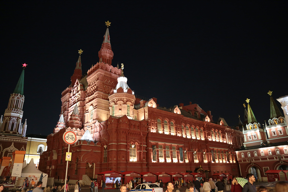 Moscou by night.
Le musÃ©e historique d'Ã©tat.