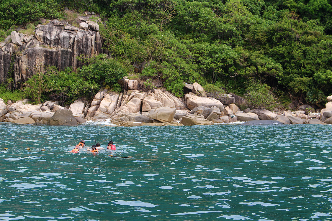 Koh Tao.
JournÃ©e bateau / snorkelling. C'est le cadeau de NoÃ«l de Stef et Philippe !
Merci Ã  eux !